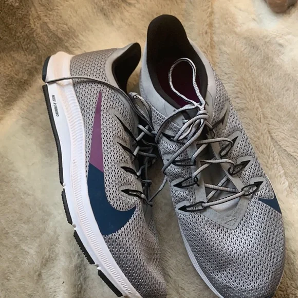 Nike Quest Running Shoes - Picture 4 of 7